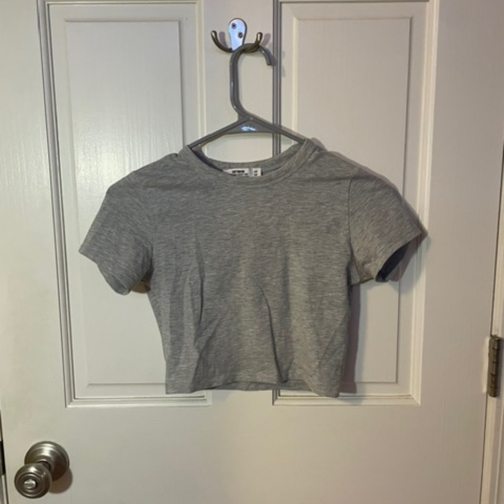 Cropped Grey T-shirt